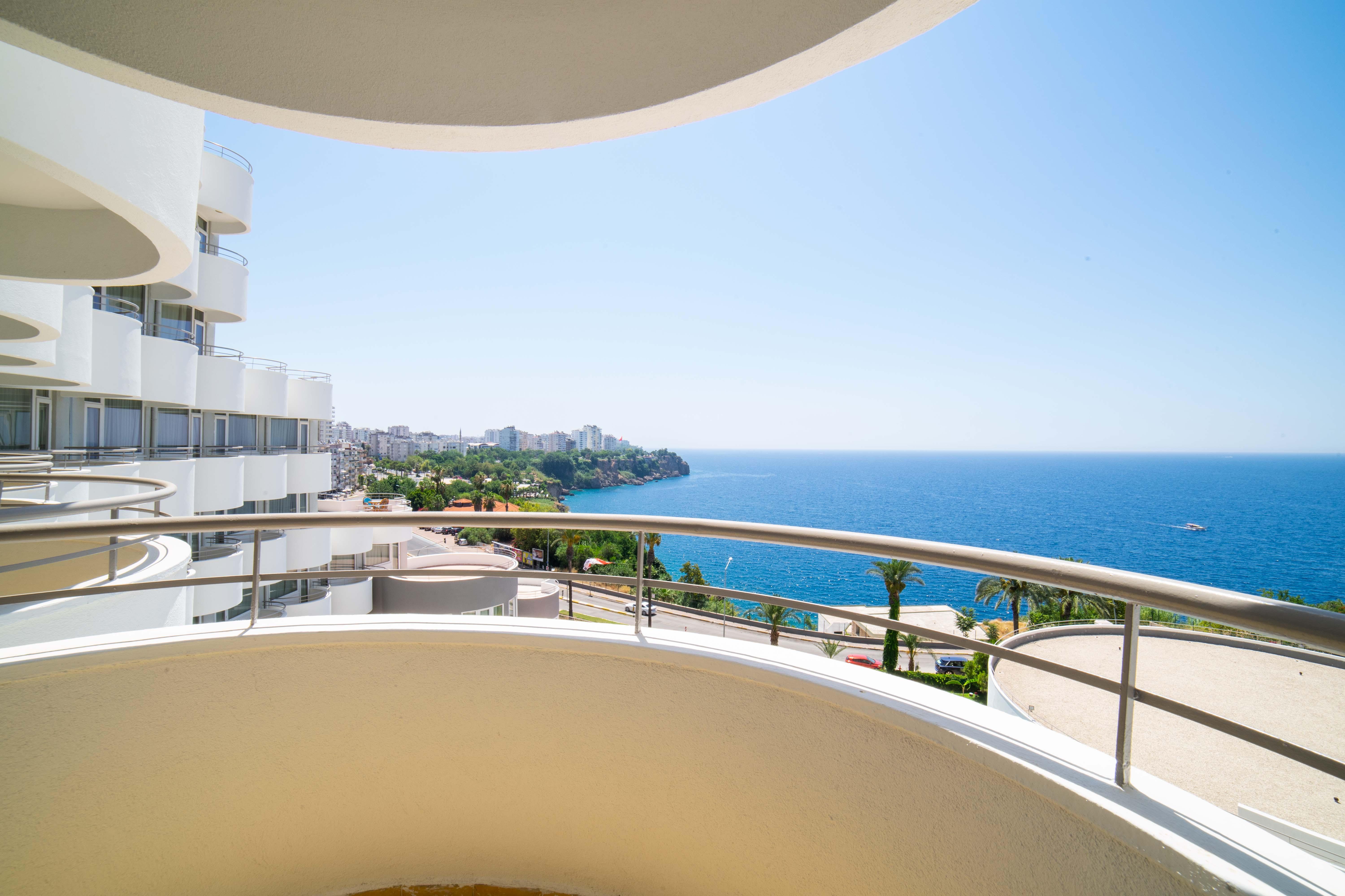 Cender Hotel Antalya Exteriör bild